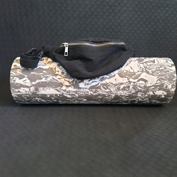 Pouch - Picture 4 of 5